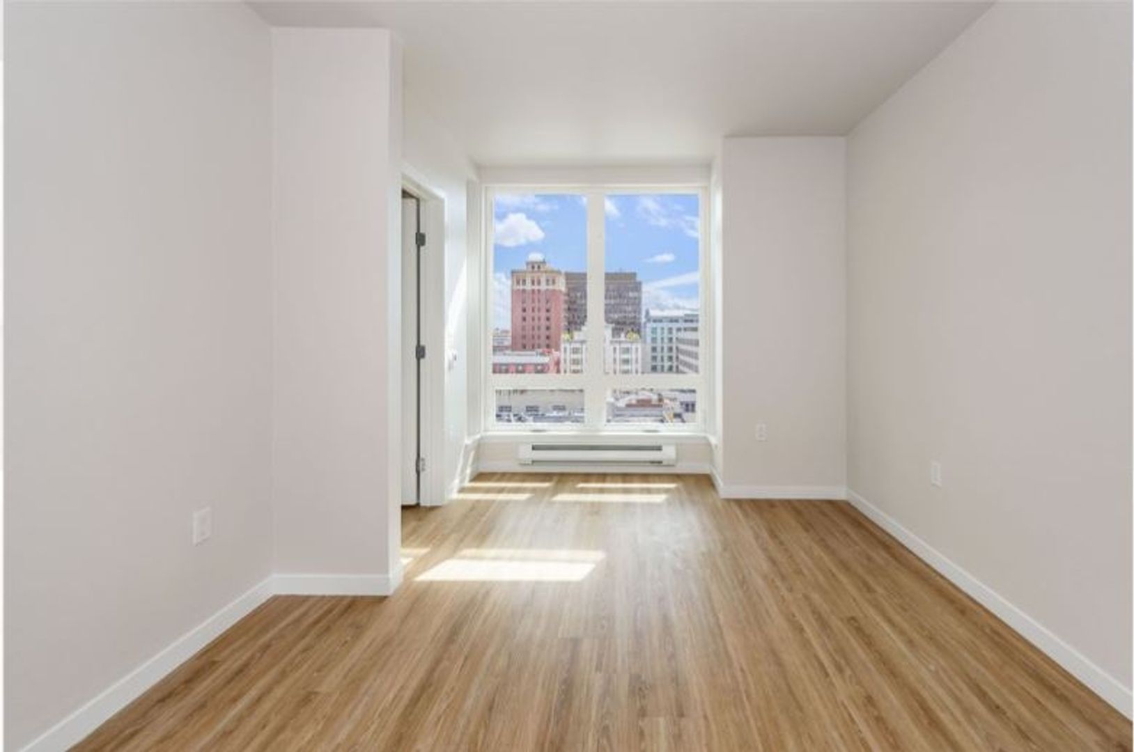 Berkeley Apartment: 2067 University Ave