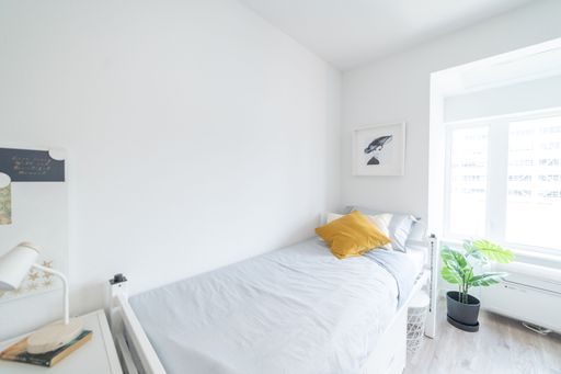 2026-2027 FEMALE Shared Premium Studios @ The RISE at Berkeley! Experience The RISE at Berkeley! Furnished Double! ONE Block from UC Berkeley! – photo 1