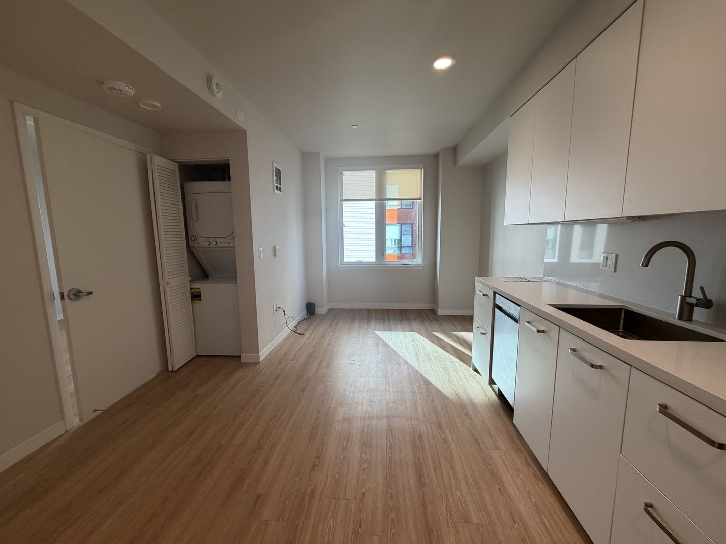 Berkeley Apartment: 2067 University Ave