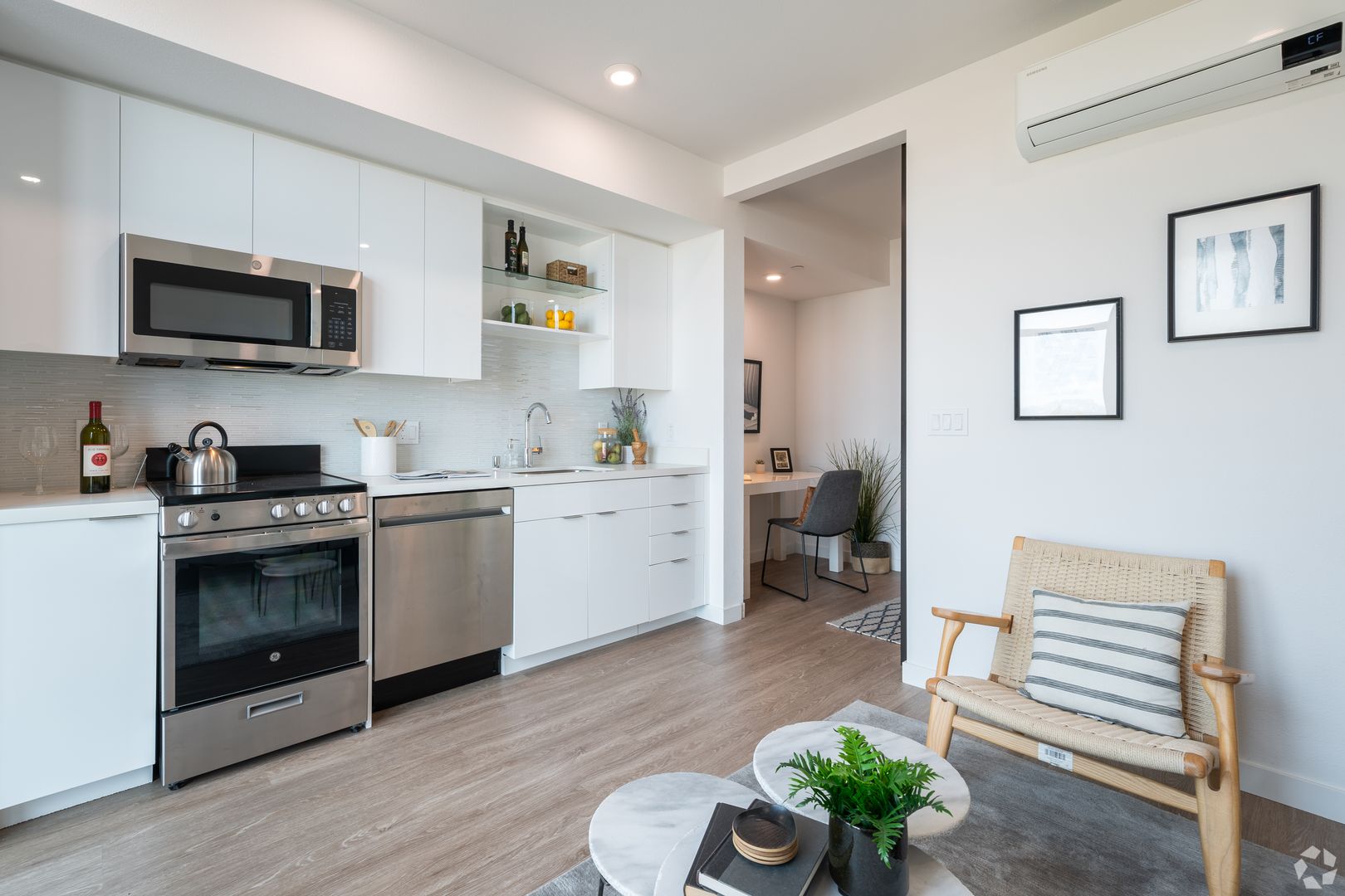 Berkeley Apartment: 3006 San Pablo Ave.