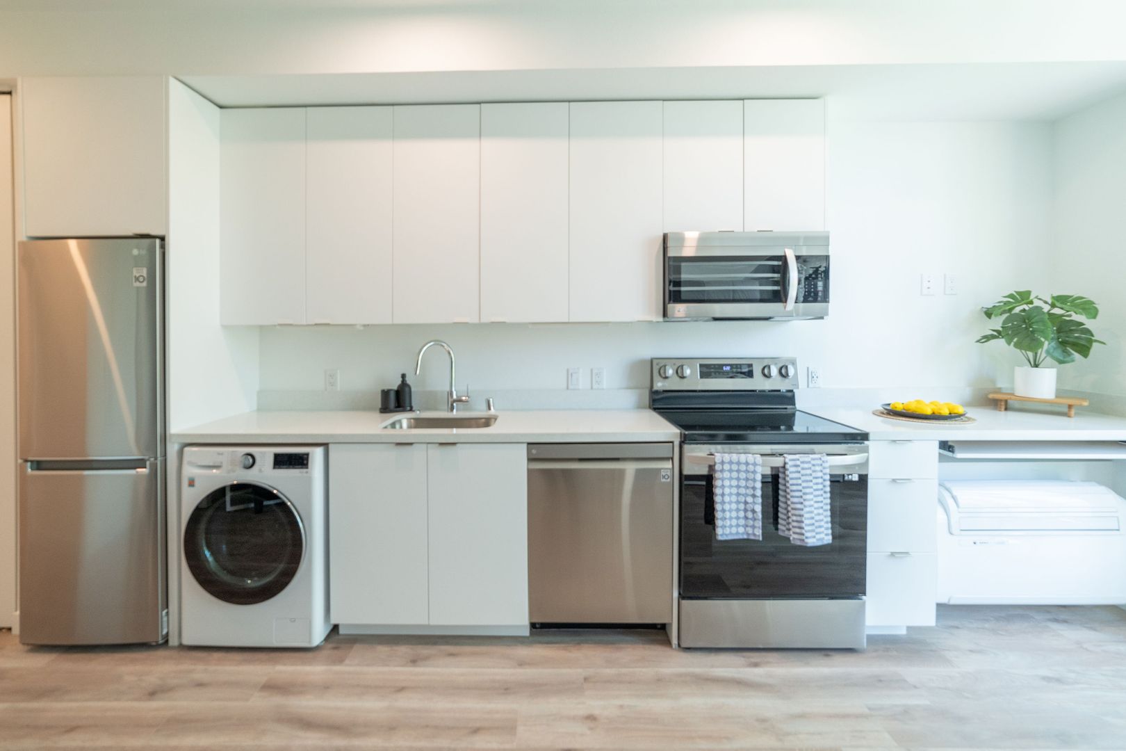 Berkeley Apartment: 2025 Kala Bagai Way