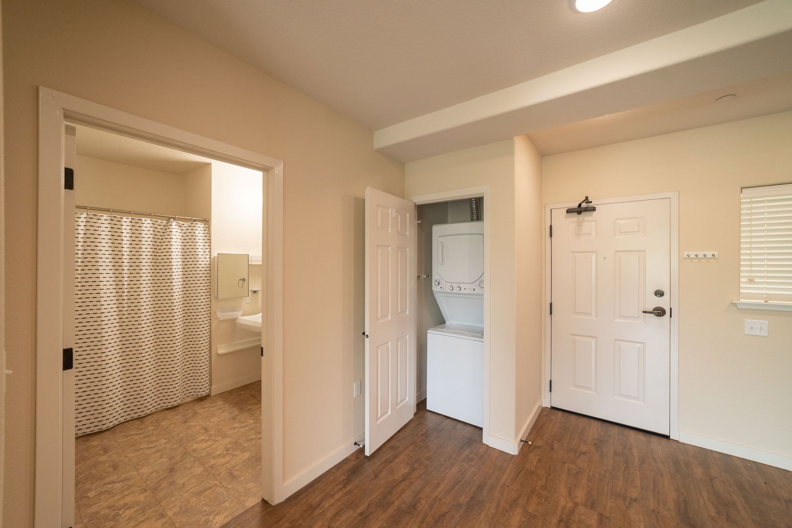 1901 Dwight Way 4