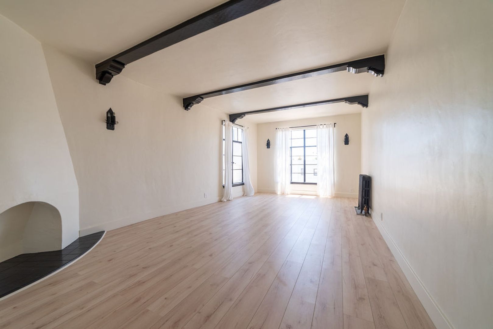 Oakland Apartment: 176 Athol Ave