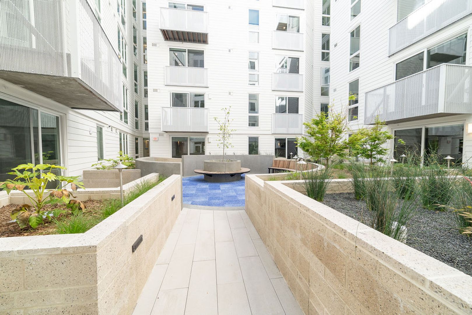 Berkeley Apartment: 2150 Kittredge St