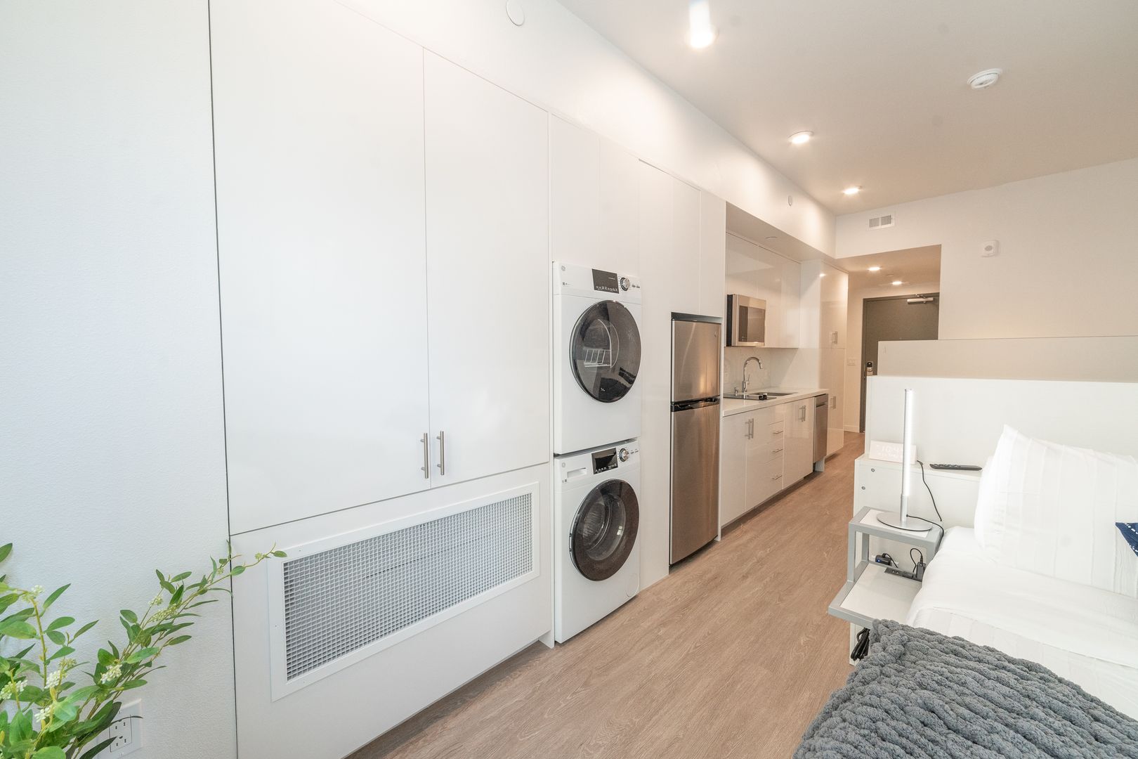 Berkeley Apartment: 2001 Milvia St