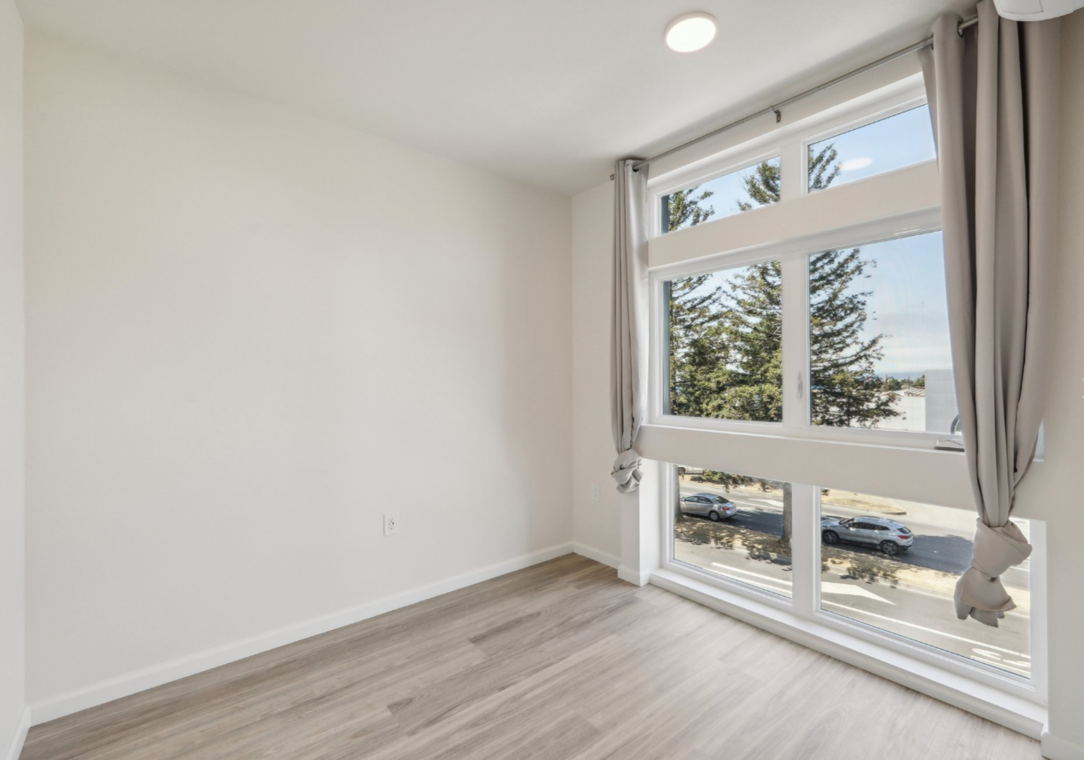 Berkeley Apartment: 2701 Shattuck Avenue