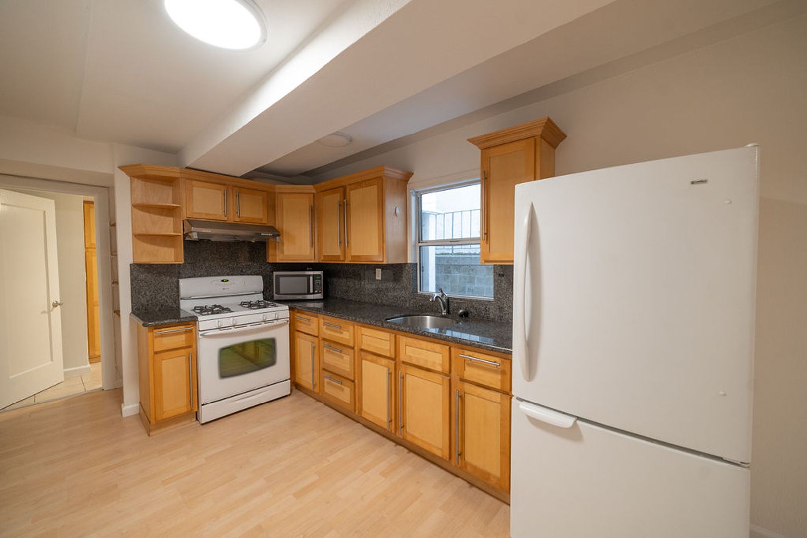 Oakland Apartment: 415 Perkins St