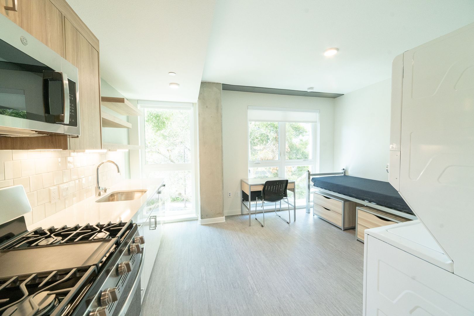 Berkeley Apartment: 2150 Kittredge St