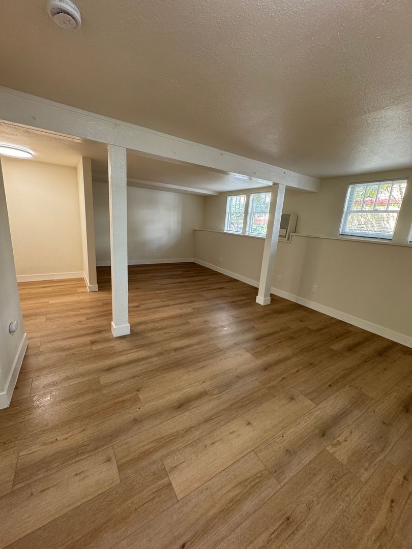 Berkeley Apartment: 2715 Channing Way