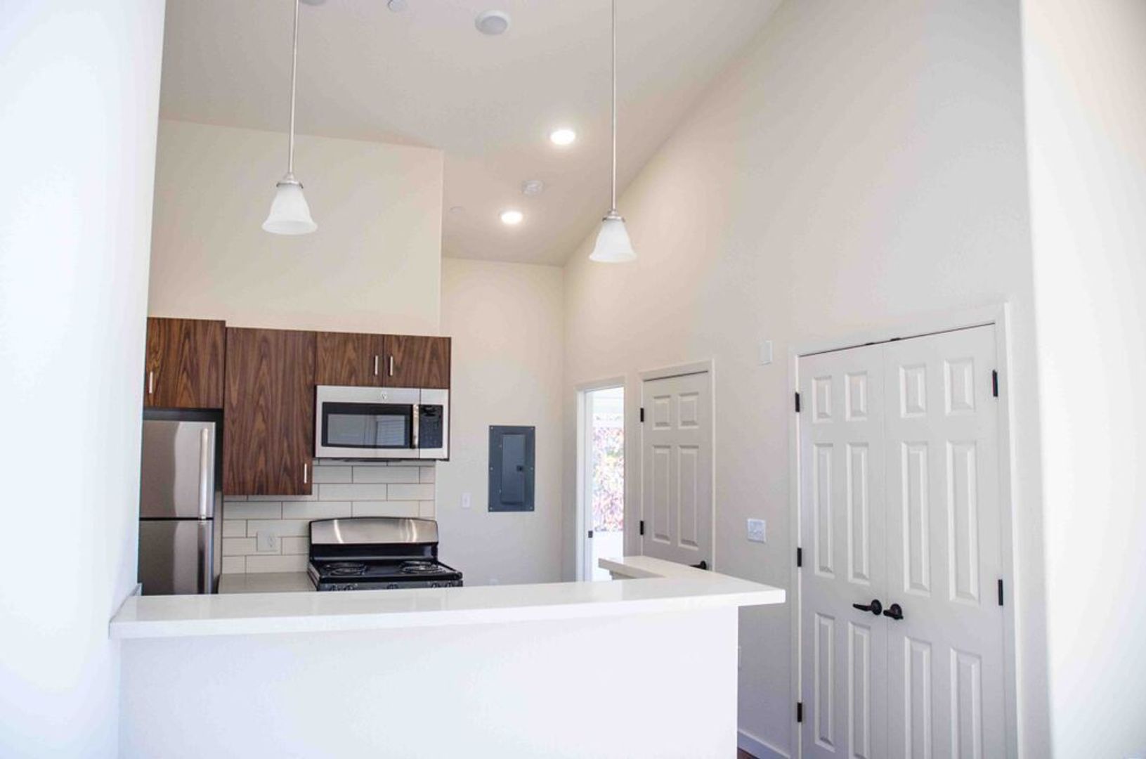 Berkeley Apartment: 1901 Dwight Way