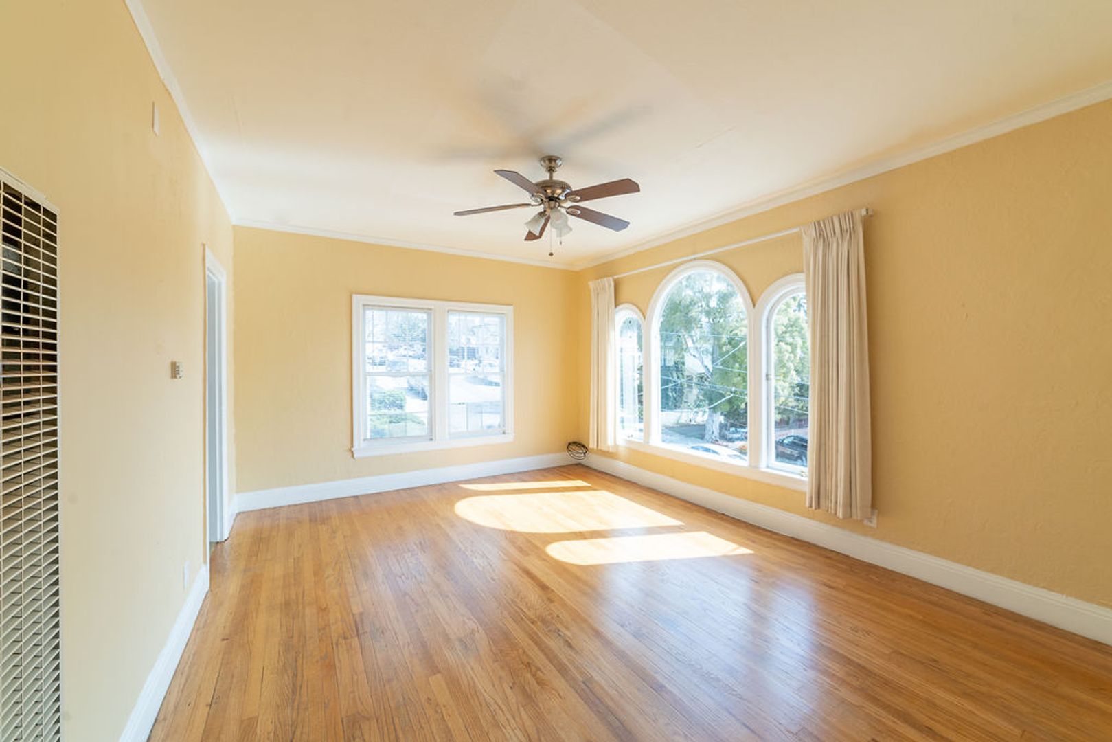 Oakland Apartment: 3507 Glen Park Road