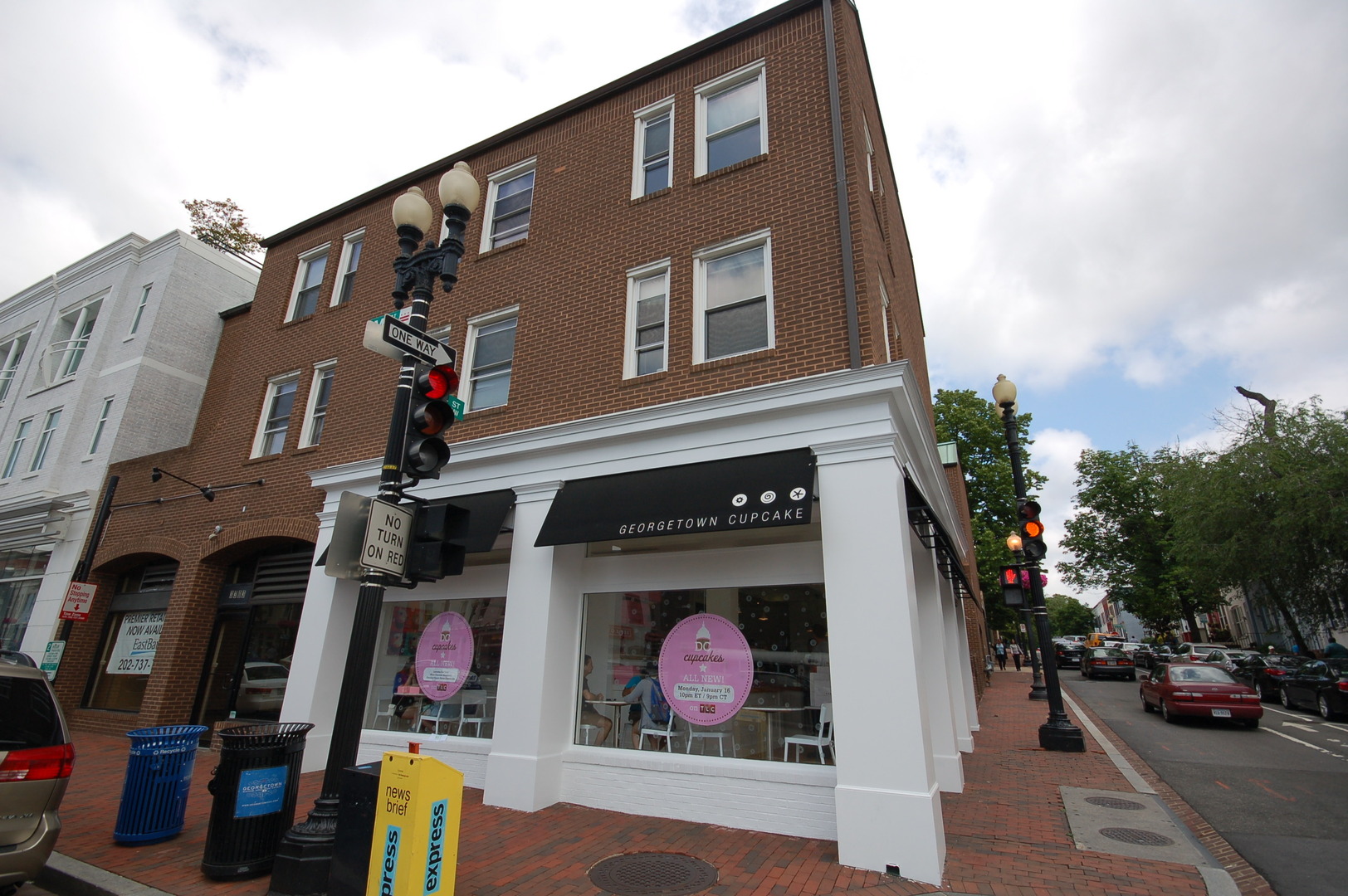 Washington Apartment: 33rd & M Street NW