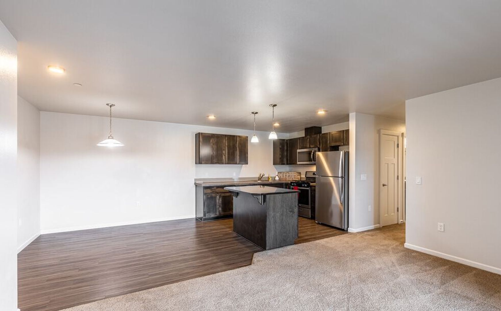 Bend Apartment: 20720-20770 Empire Ave