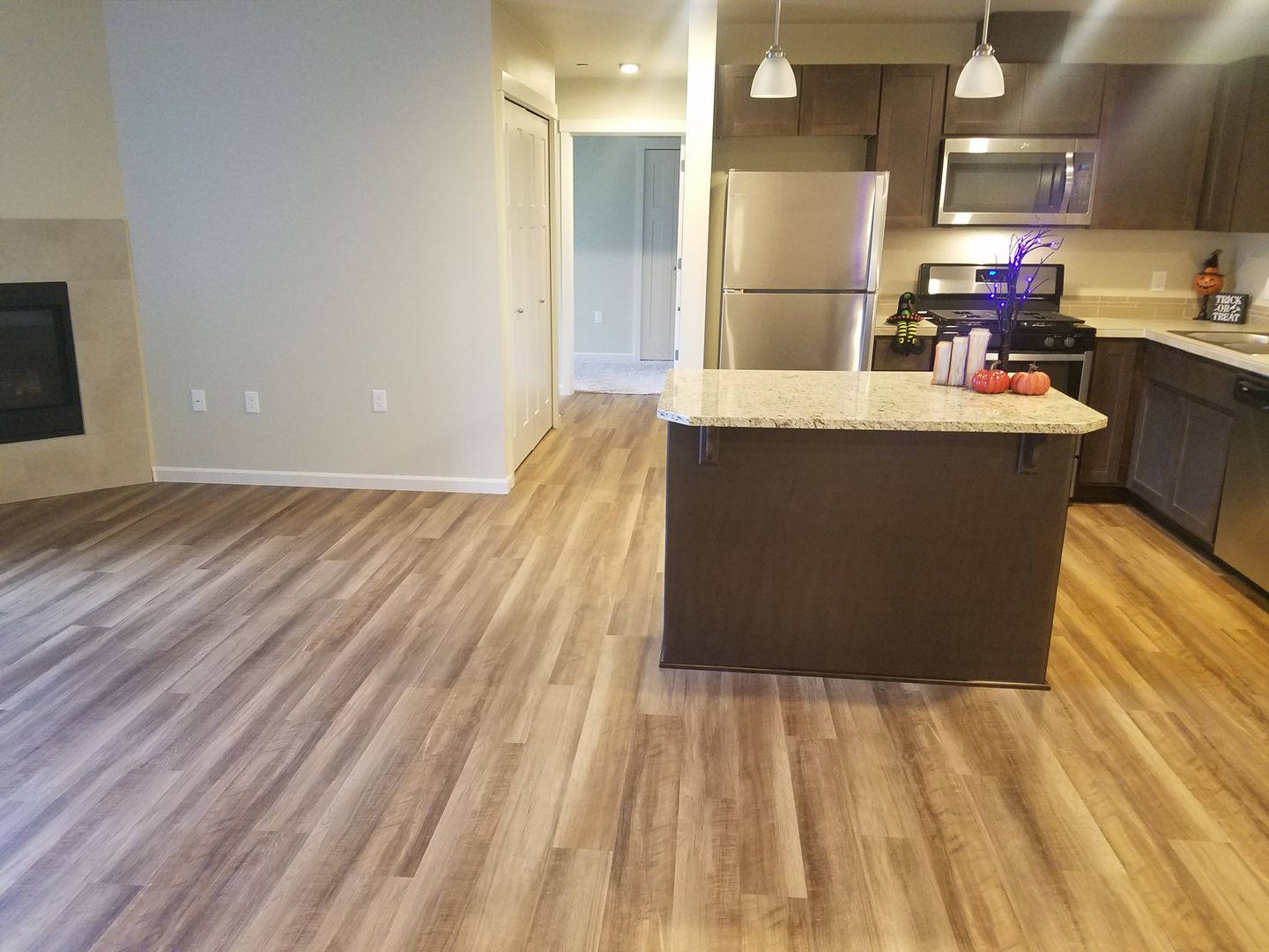 Bend Apartment: 20720-20770 Empire Ave