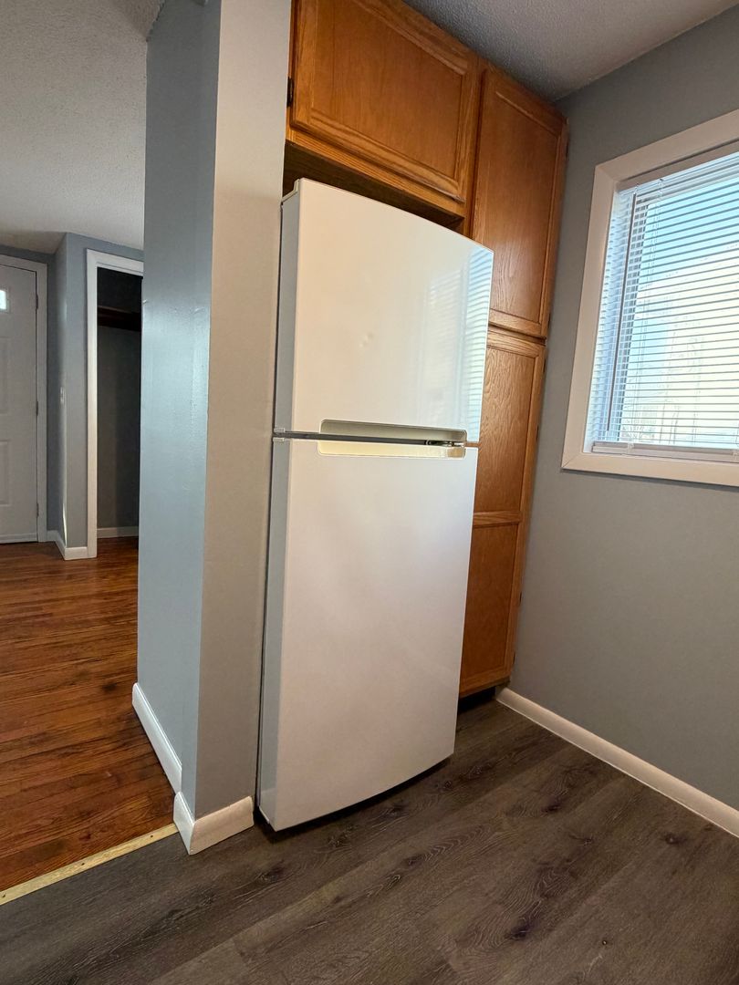 Danbury Apartment: 8 Dean Street