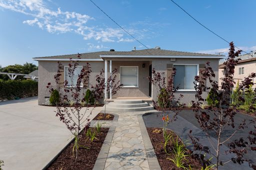 Gorgeous Remodel - 3 BR, 2 BA House - Pomona – photo 1