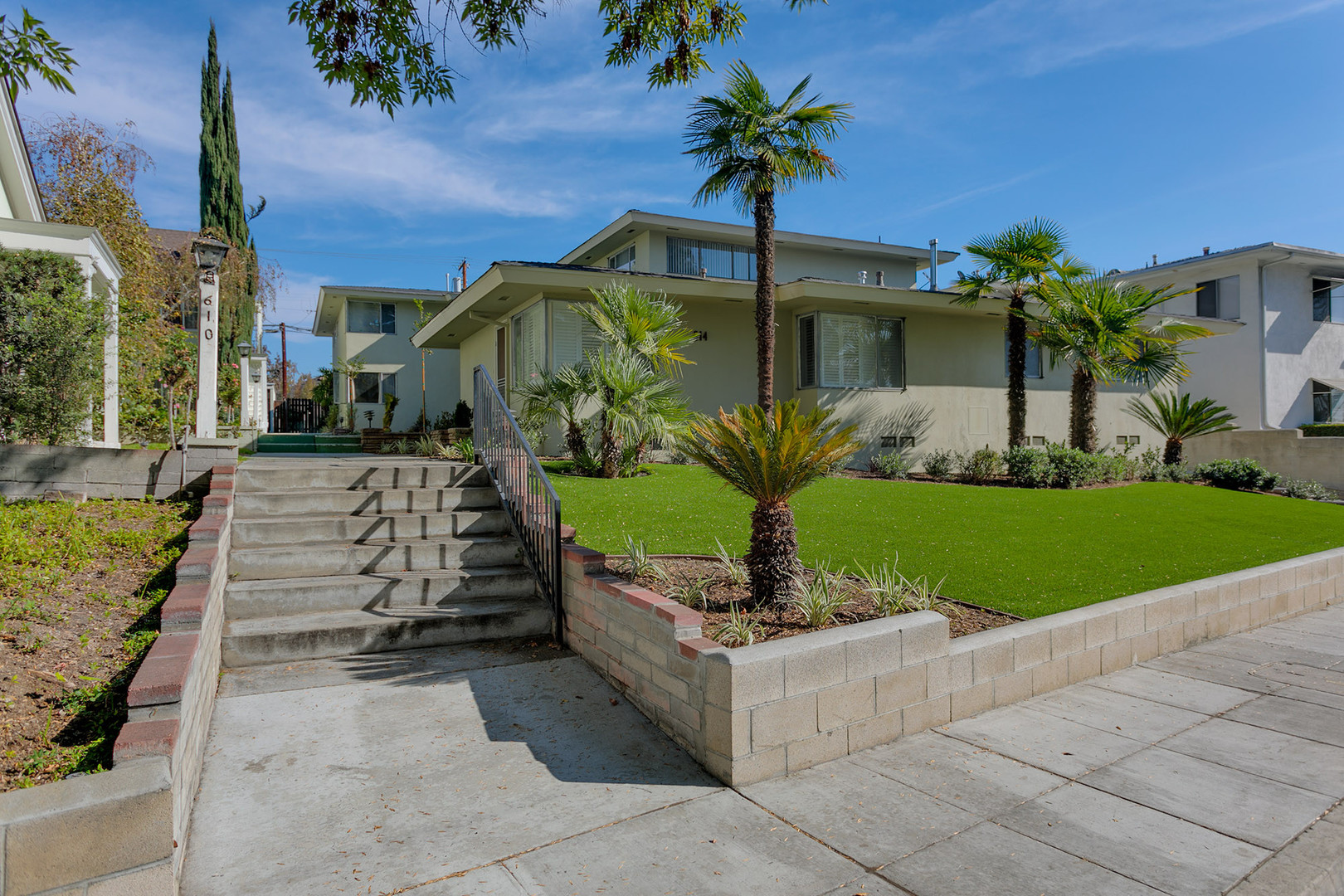 Arcadia Apartment: 614 Sunset Blvd