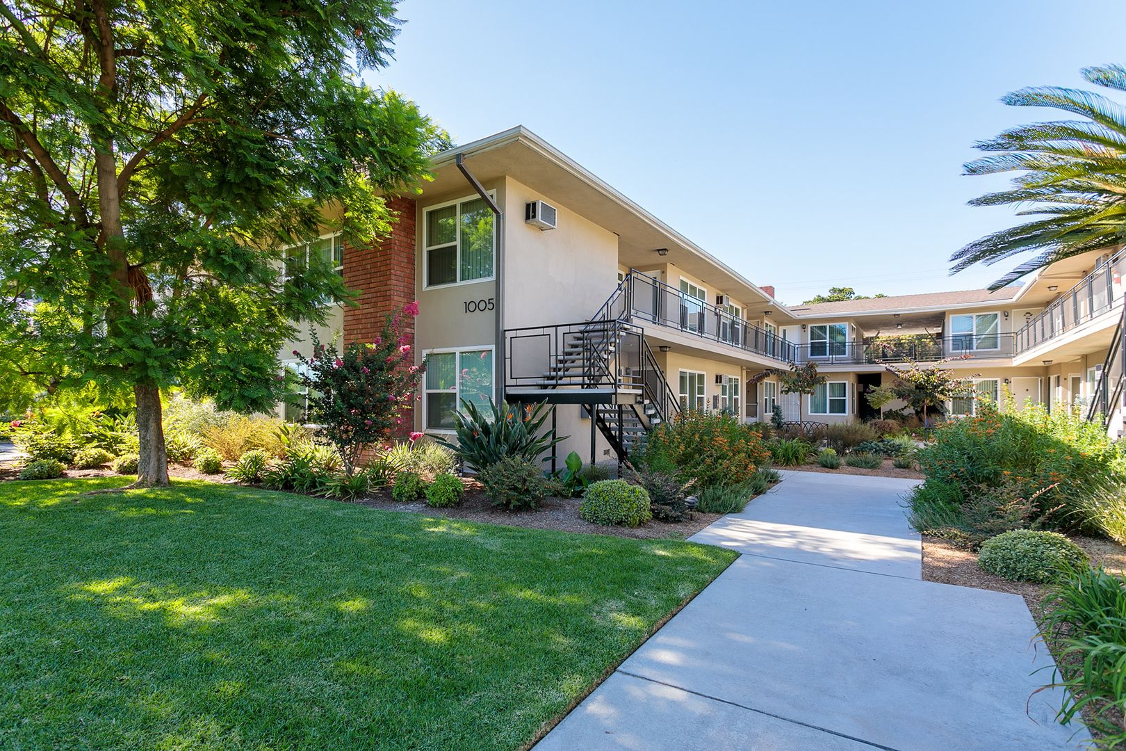 Arcadia Apartment: 1001-1005 W Huntington Dr