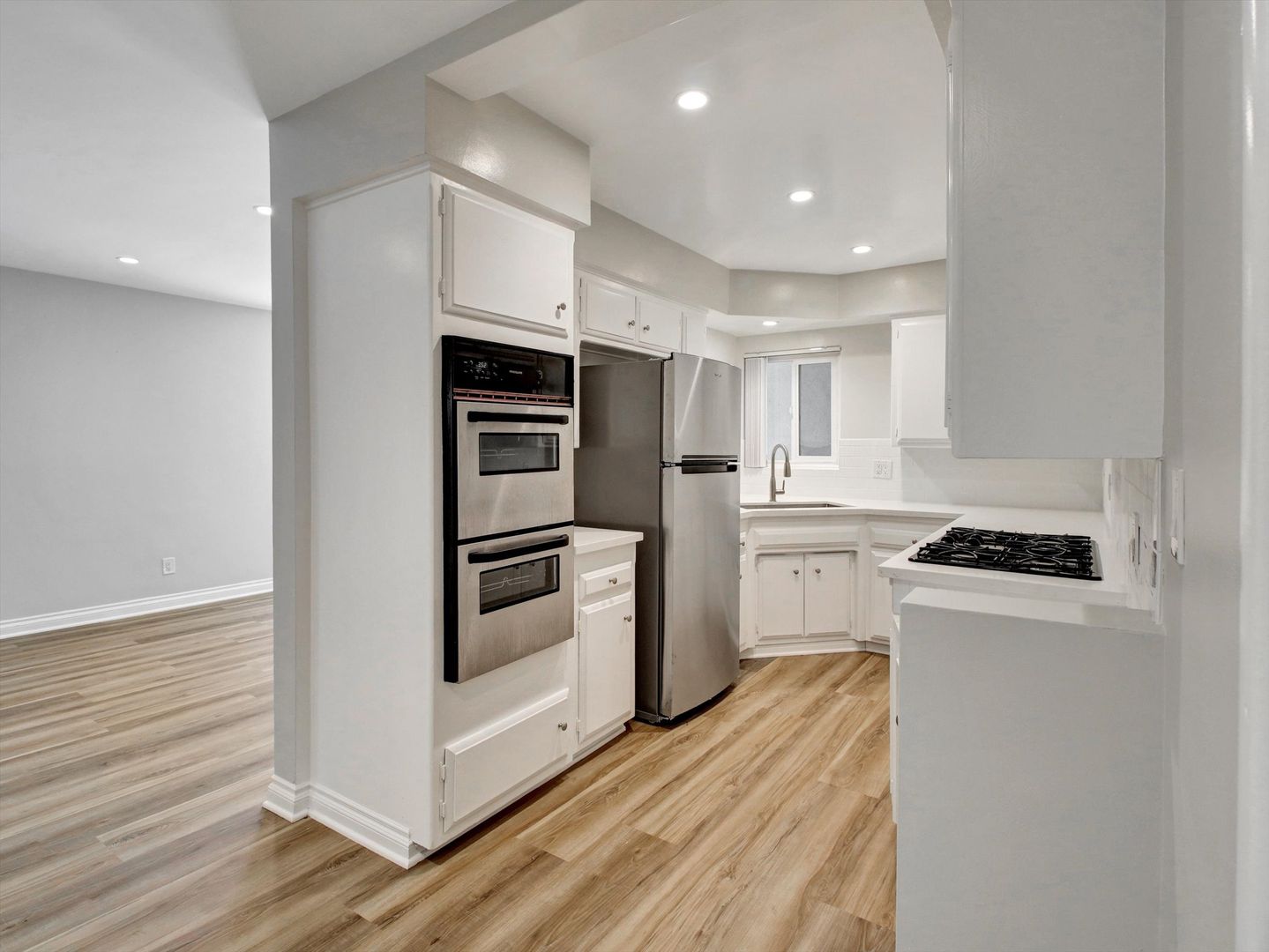 Pasadena Apartment: 488 E Washington Blvd