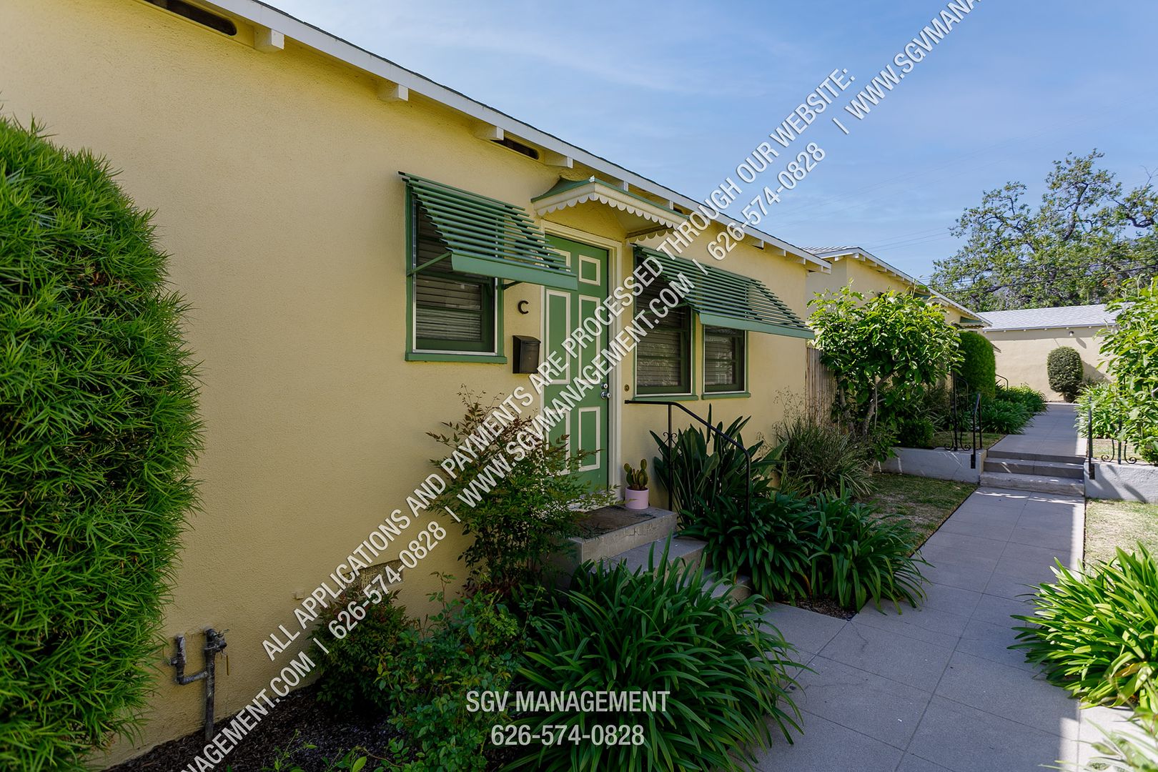 Monrovia Apartment: 243 W Colorado Blvd