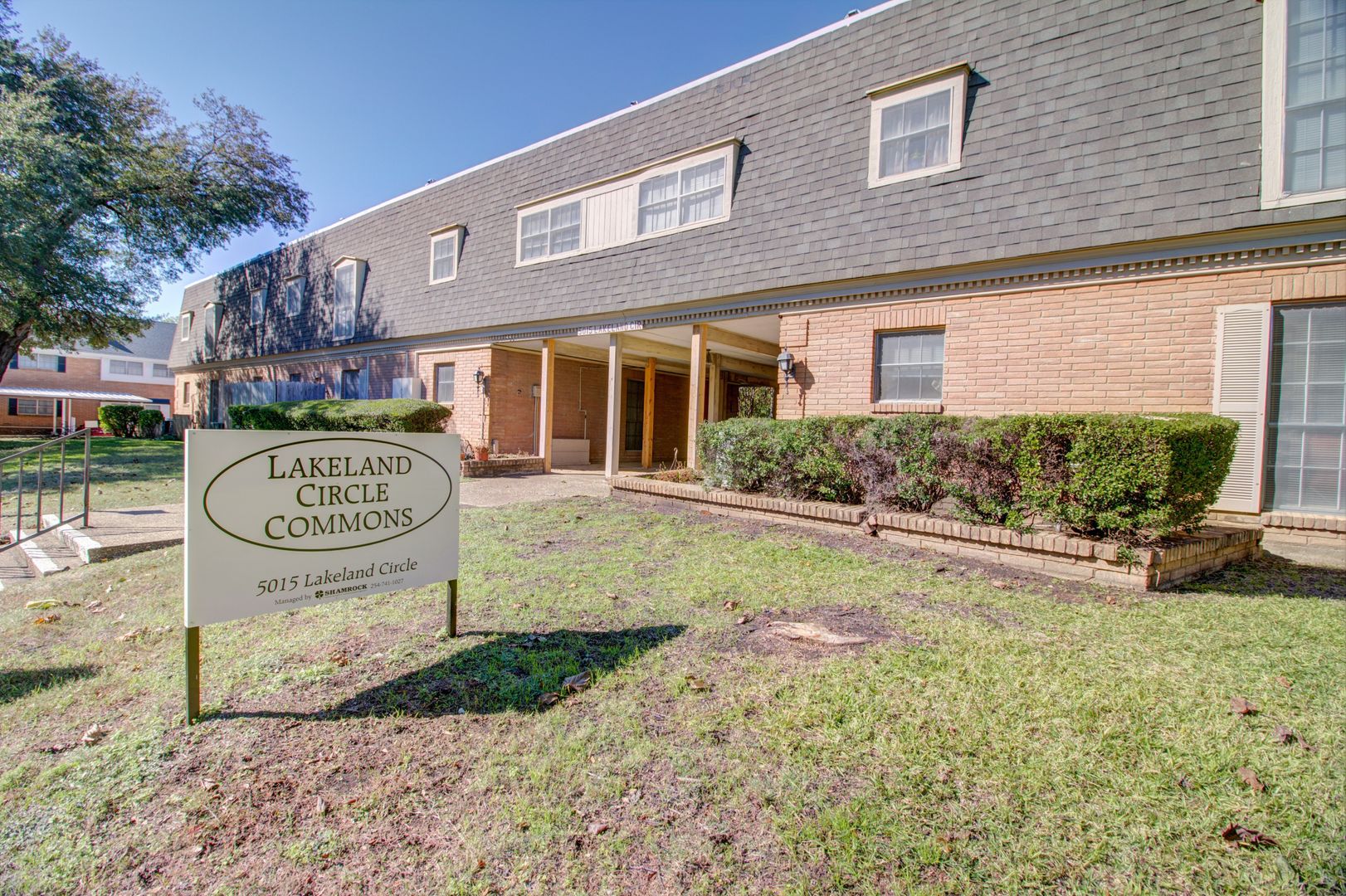 Waco House: 5015 Lakeland Circle #208