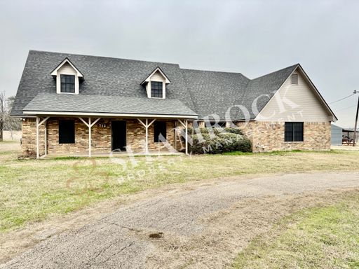 Spacious 3/2 in Lorena