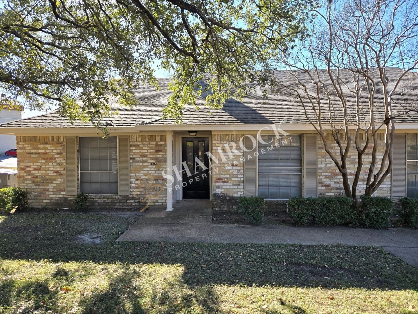 Waco House: 6915 Old Briarstown Drive