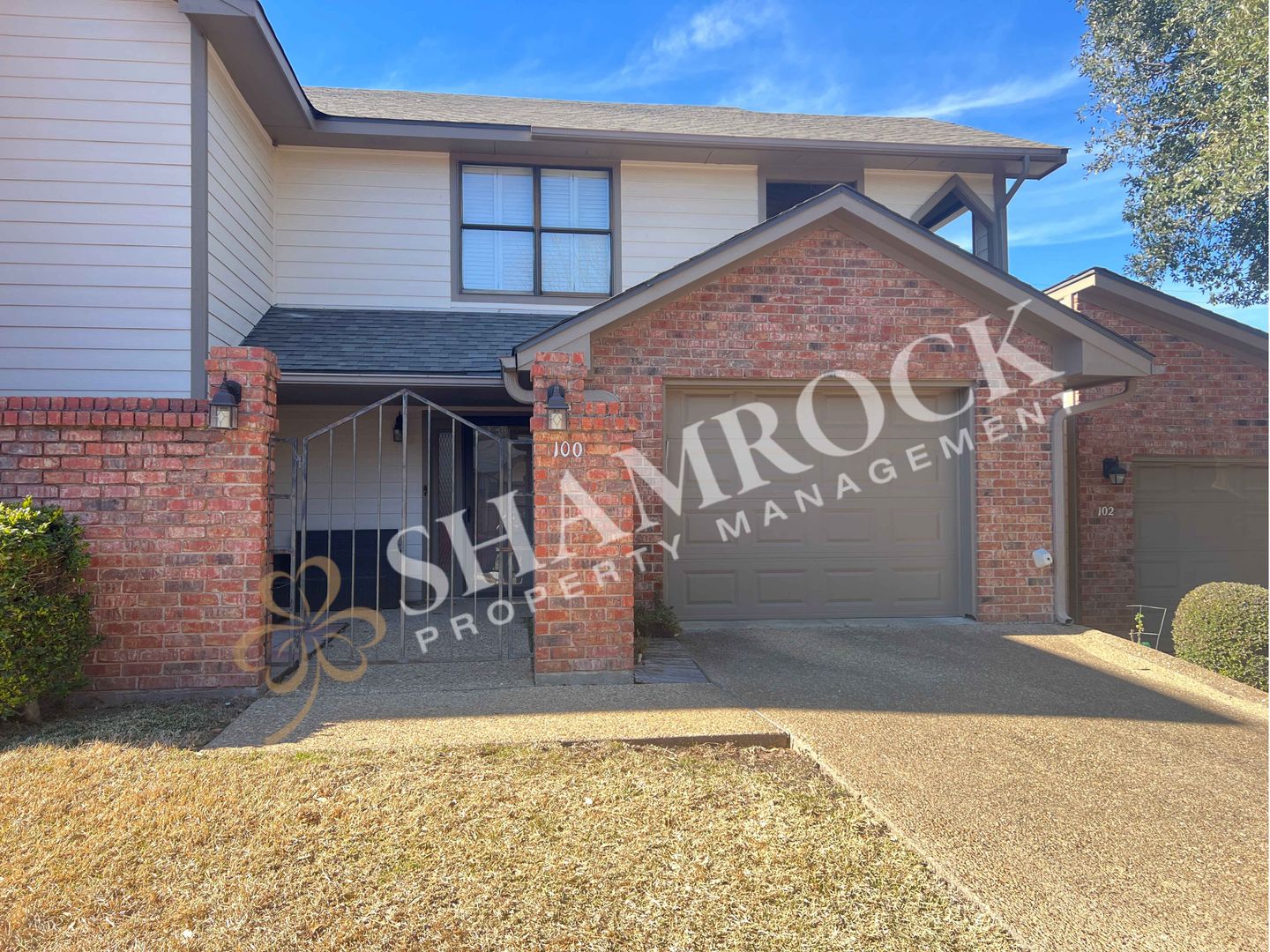 Waco House: 100 Pleasant Grove