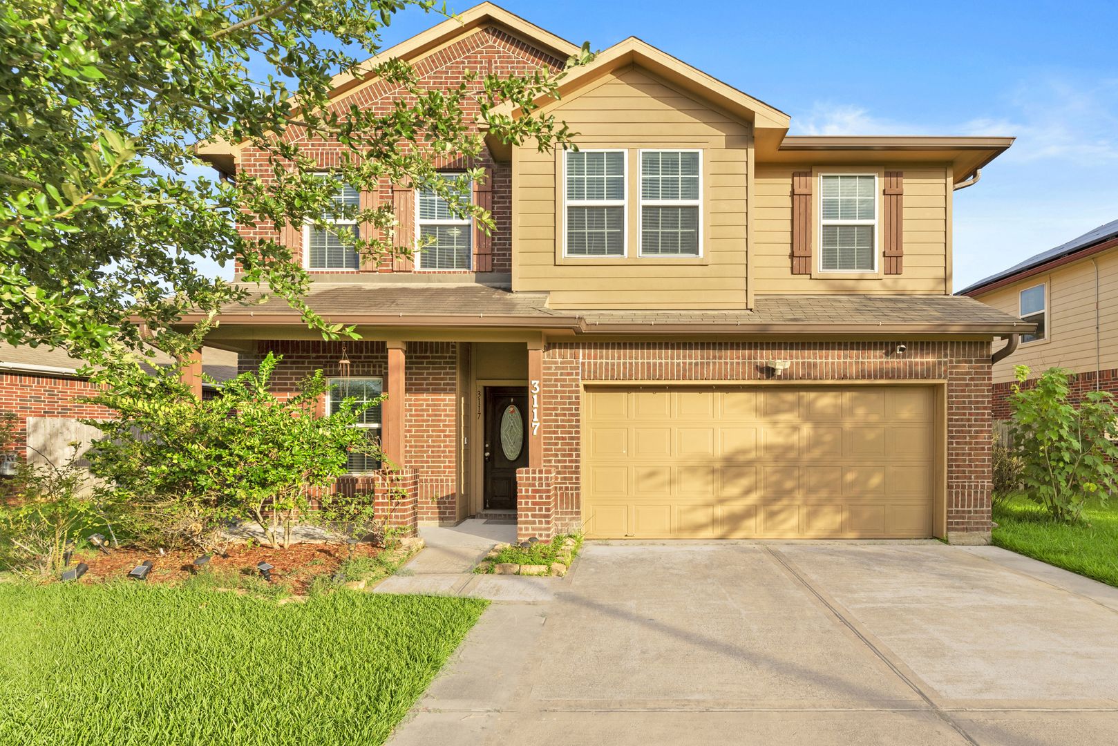 Dickinson House: 3117 Cambridge Meadows Ln