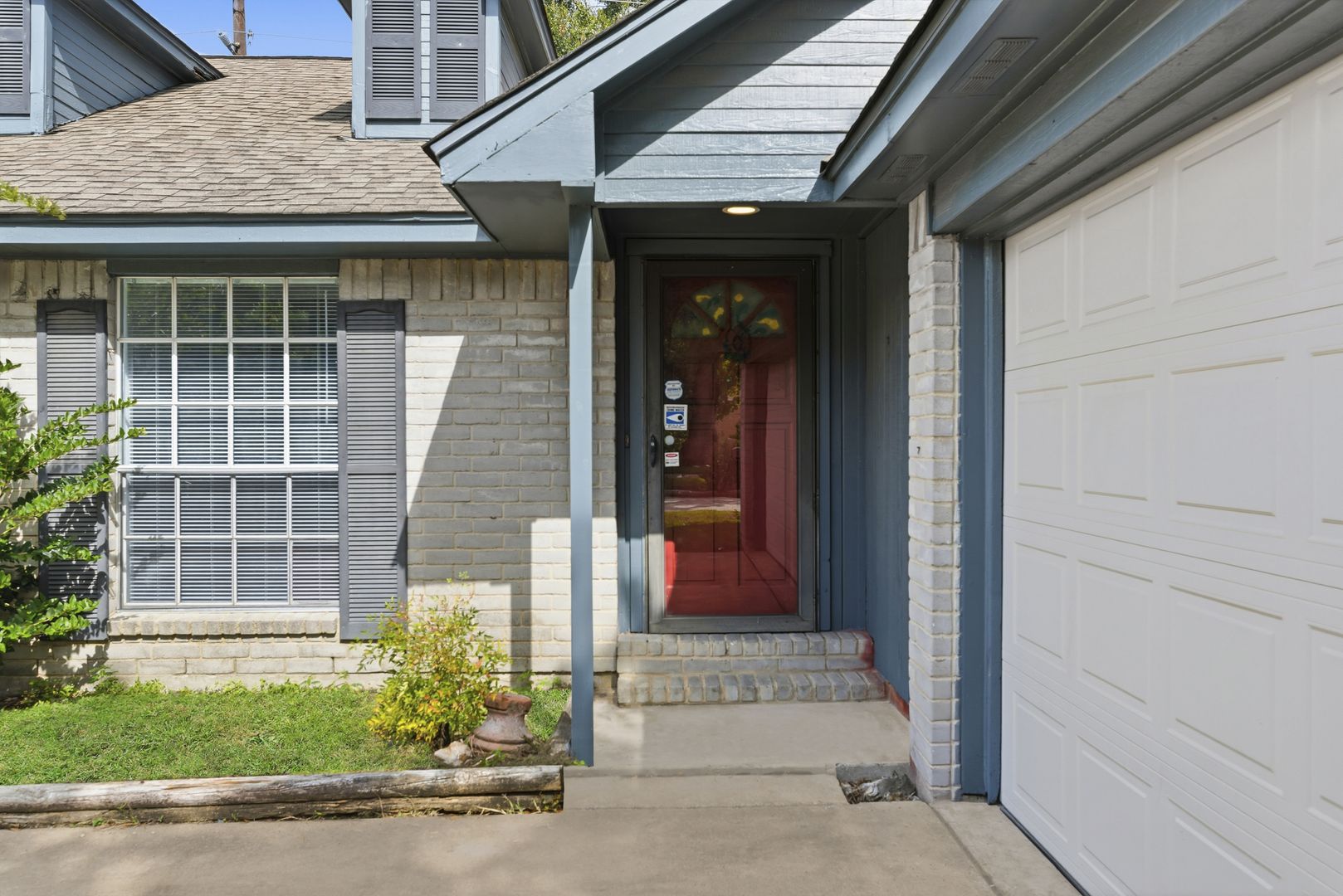 Houston House: 16826 Carbridge St