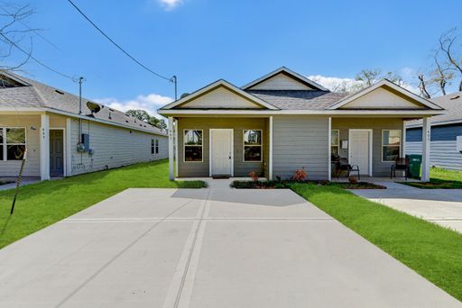 Charming 3 Bed, 2 Bath Home in Science Hill Subdivision – photo 1