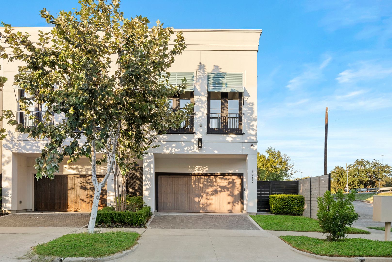 Houston House: 1719 Holman St