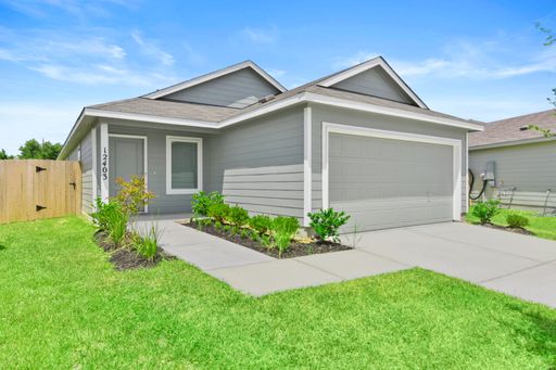Spacious 4-Bedroom Single-Story Home with Open Layout + Huge Yard – photo 1