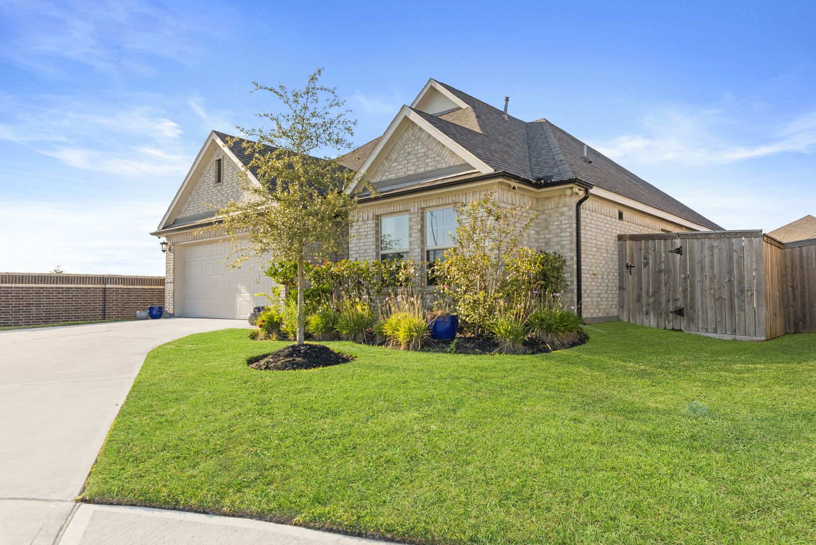 League City House: 4901 Finns Landing St