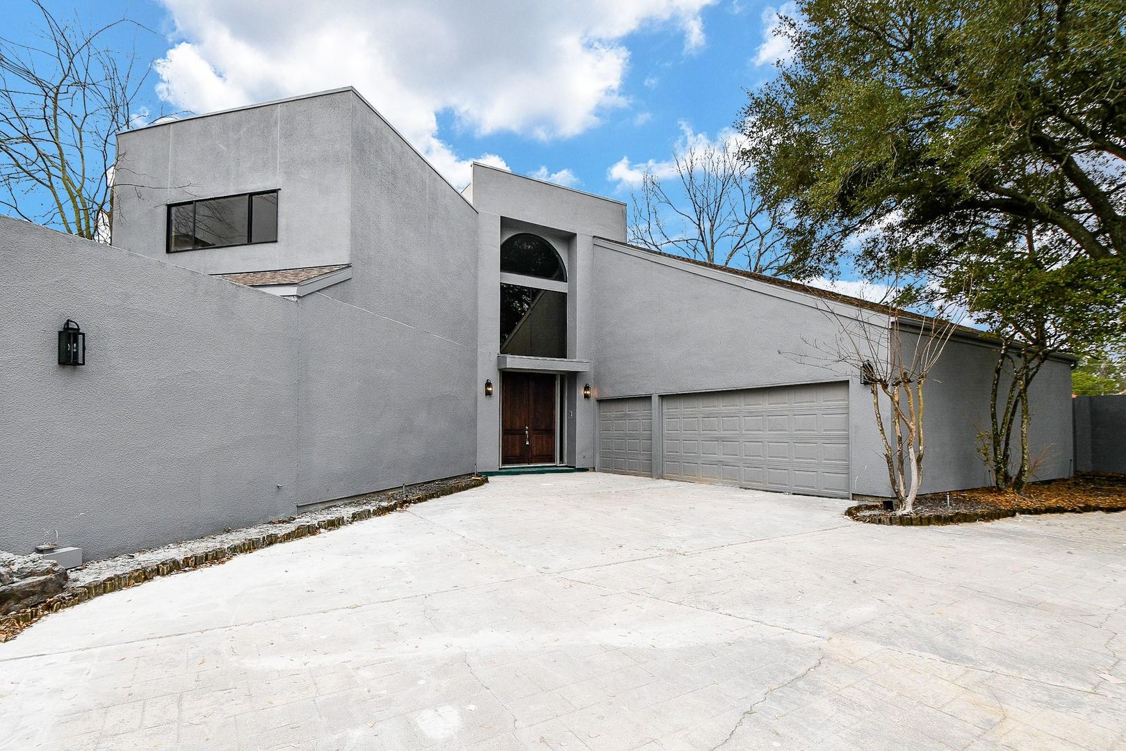 Houston House: 8115 Fondren Lake Dr
