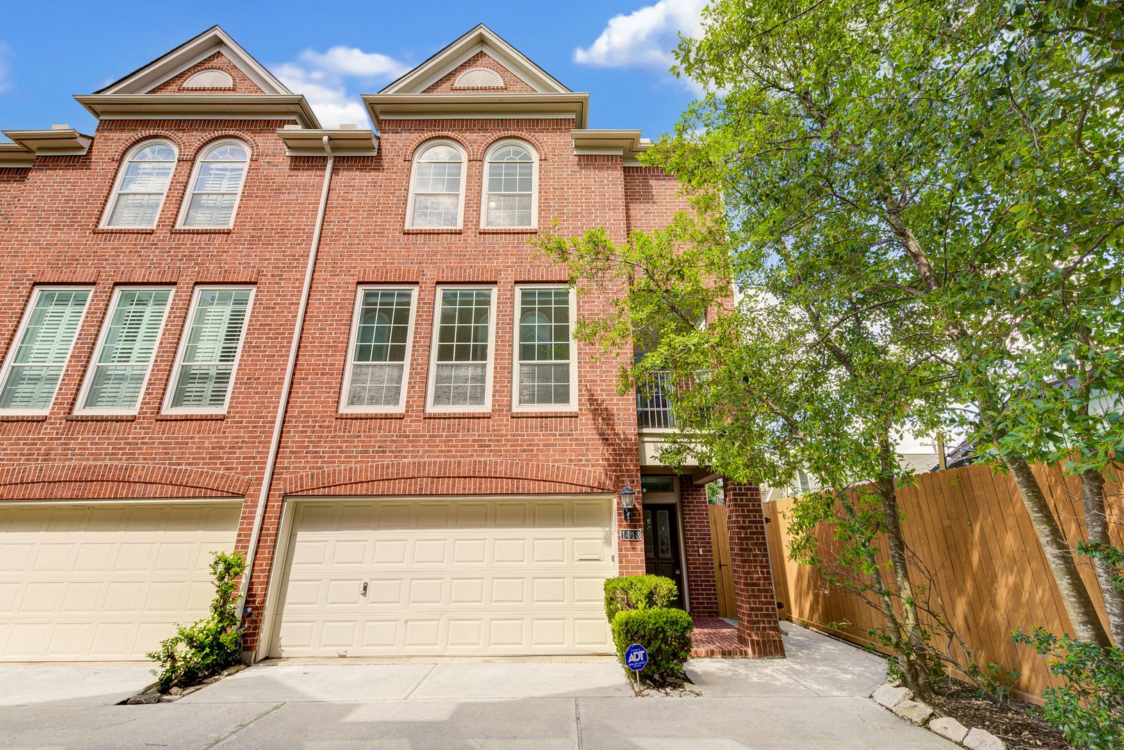 Spacious Montrose Townhome with Natural Light, Balcony & Prime Location!