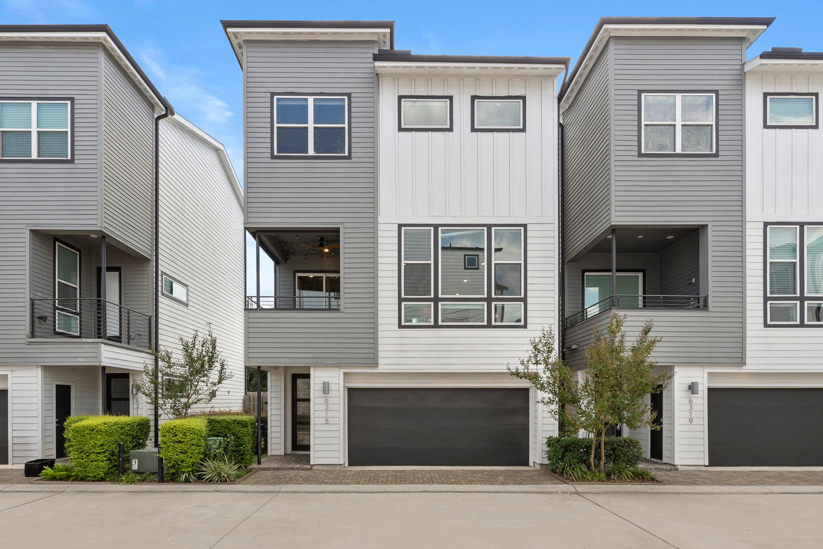 Houston House: 6315 Timbergrove Gardens Lane