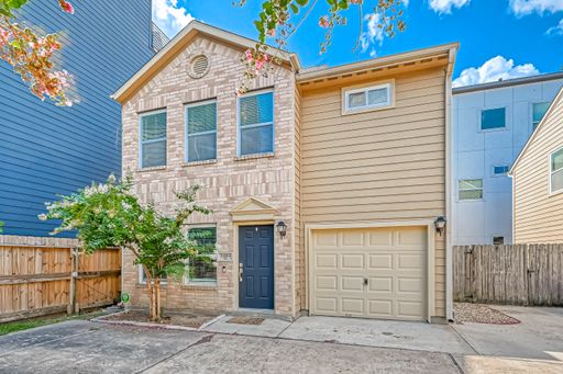 3 Bedroom Rental – 3204 Cline Street, Unit D, Houston, TX 77020
