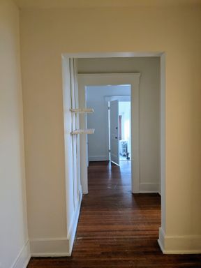 Old Louisville Two Bedroom Apartment Free Wi-Fi – photo 1