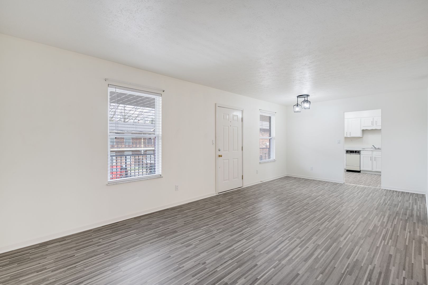 Louisville Apartment: 4622-4626 Southern Parkway