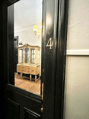Old Louisville Renovated Studio Apartment Close to U of L – photo 1