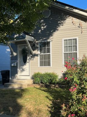 Beautifully Renovated Two Bedroom Highlands Home – photo 1