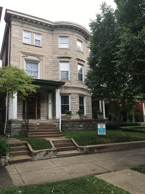 Old Louisville 2BR/2BA With A Large Bonus Room – photo 1