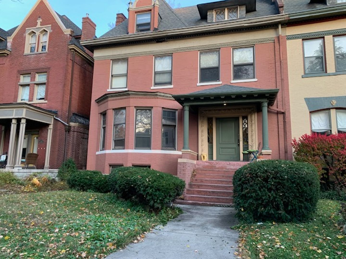 Louisville Apartment: 1467 St. James Court