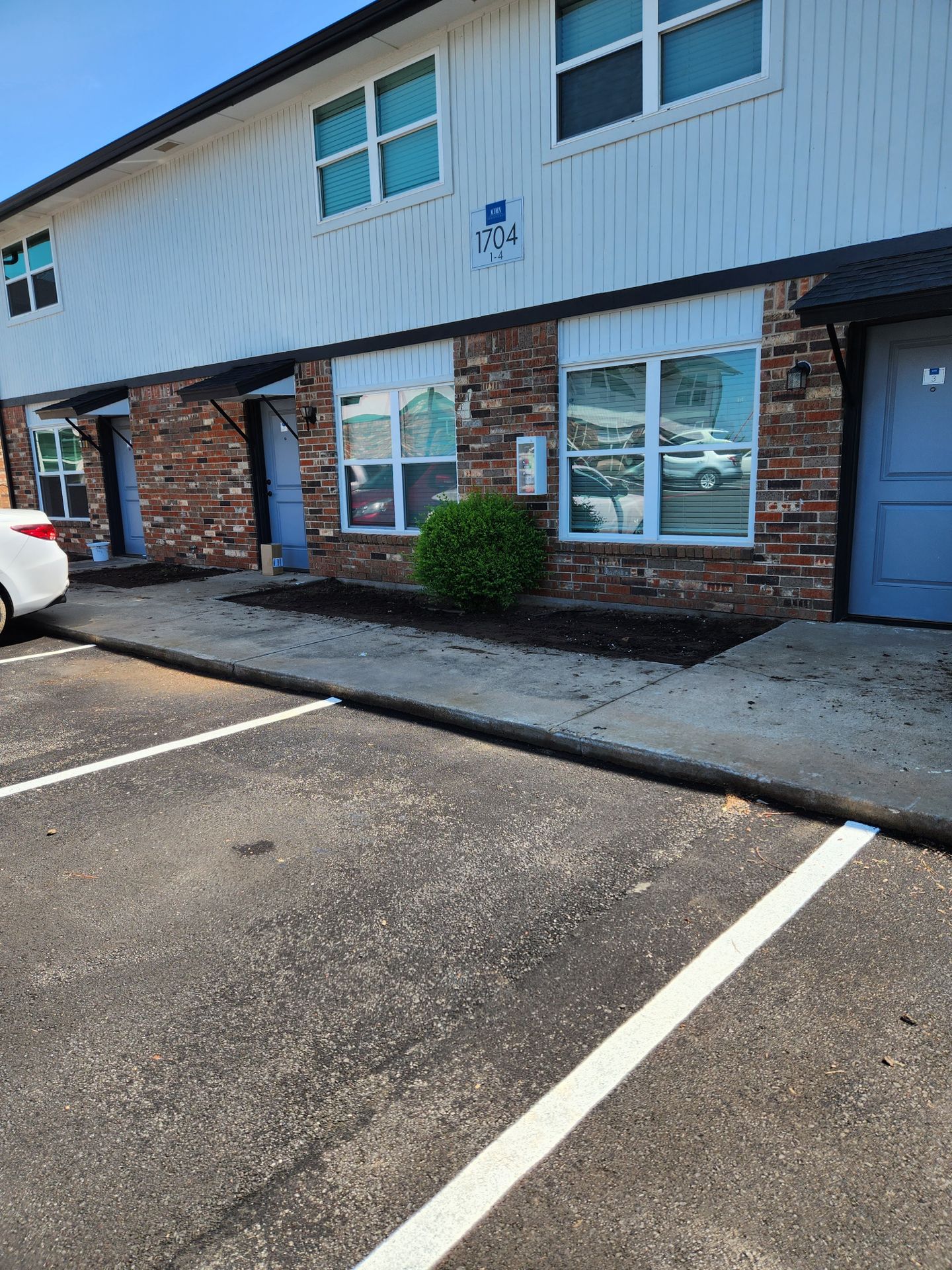 Midwest City Townhome: 1700-1710 Warren Drive