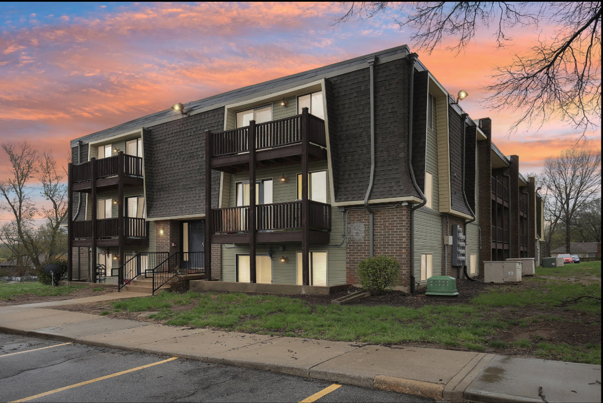 Raytown Apartment: 8620 E Utopia Dr