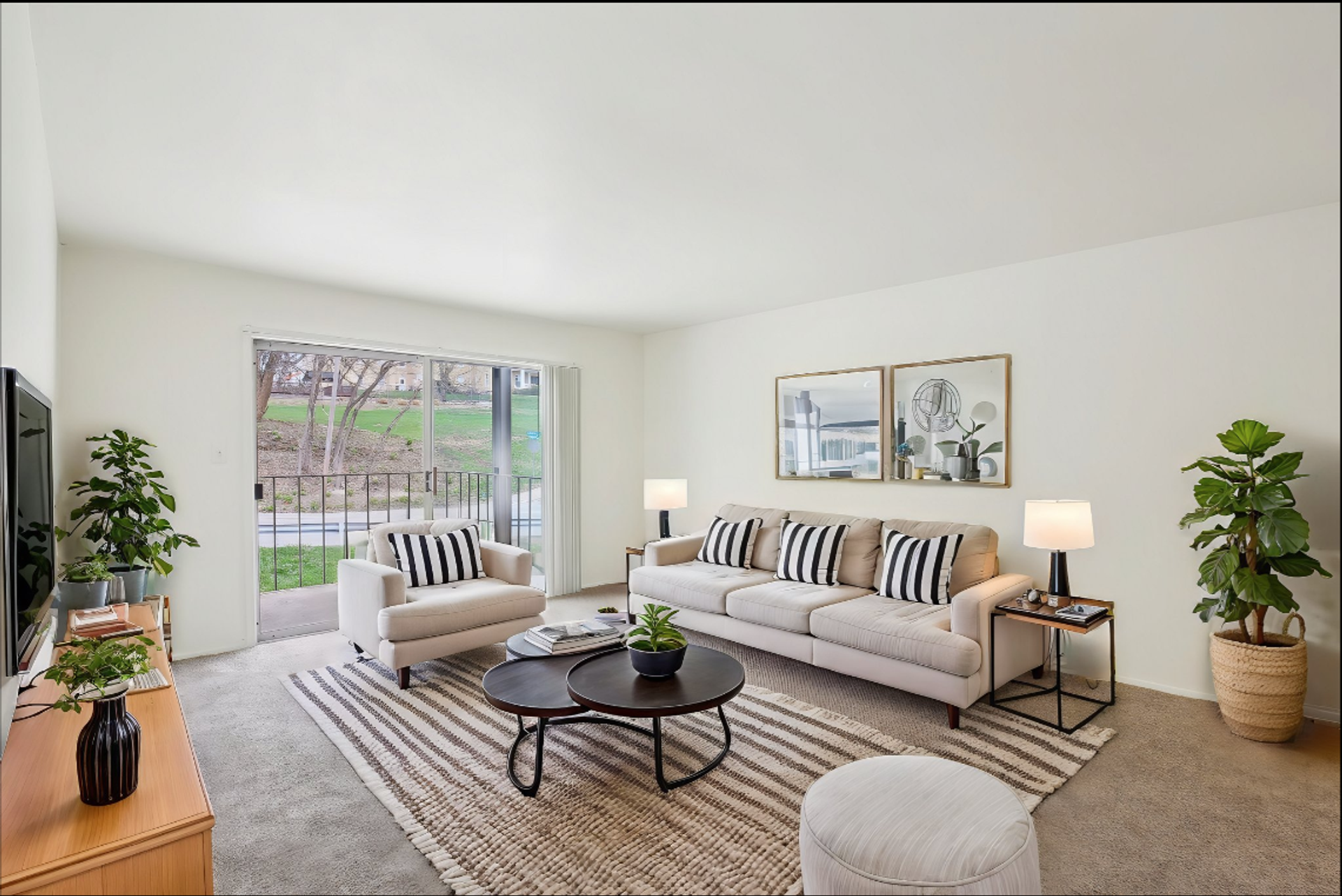 Lawrence Apartment: 1012 Emery Rd - Office