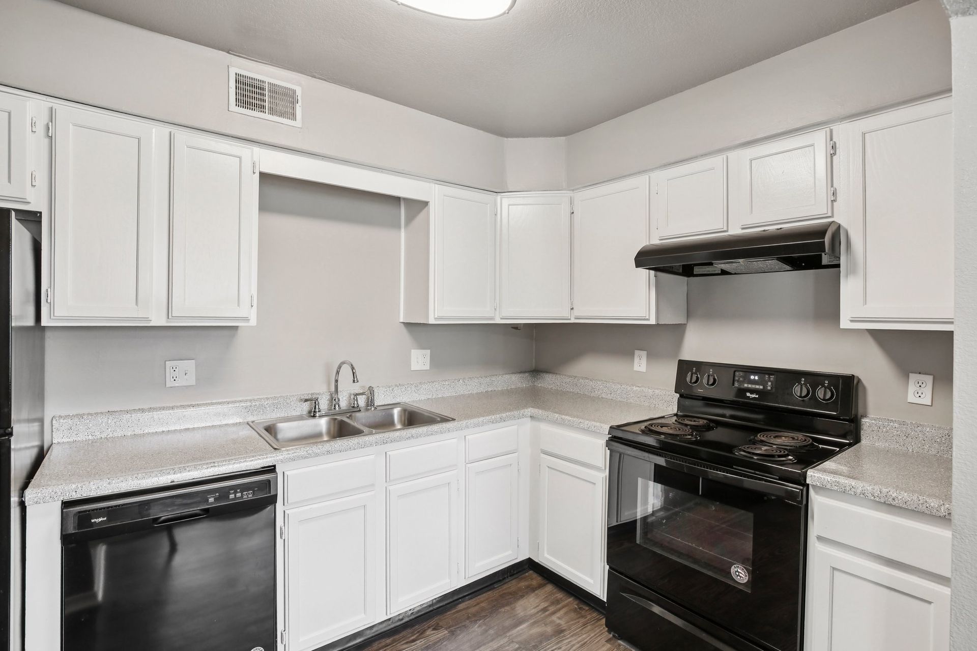 Kansas City Apartment: 5804 NE 41st St