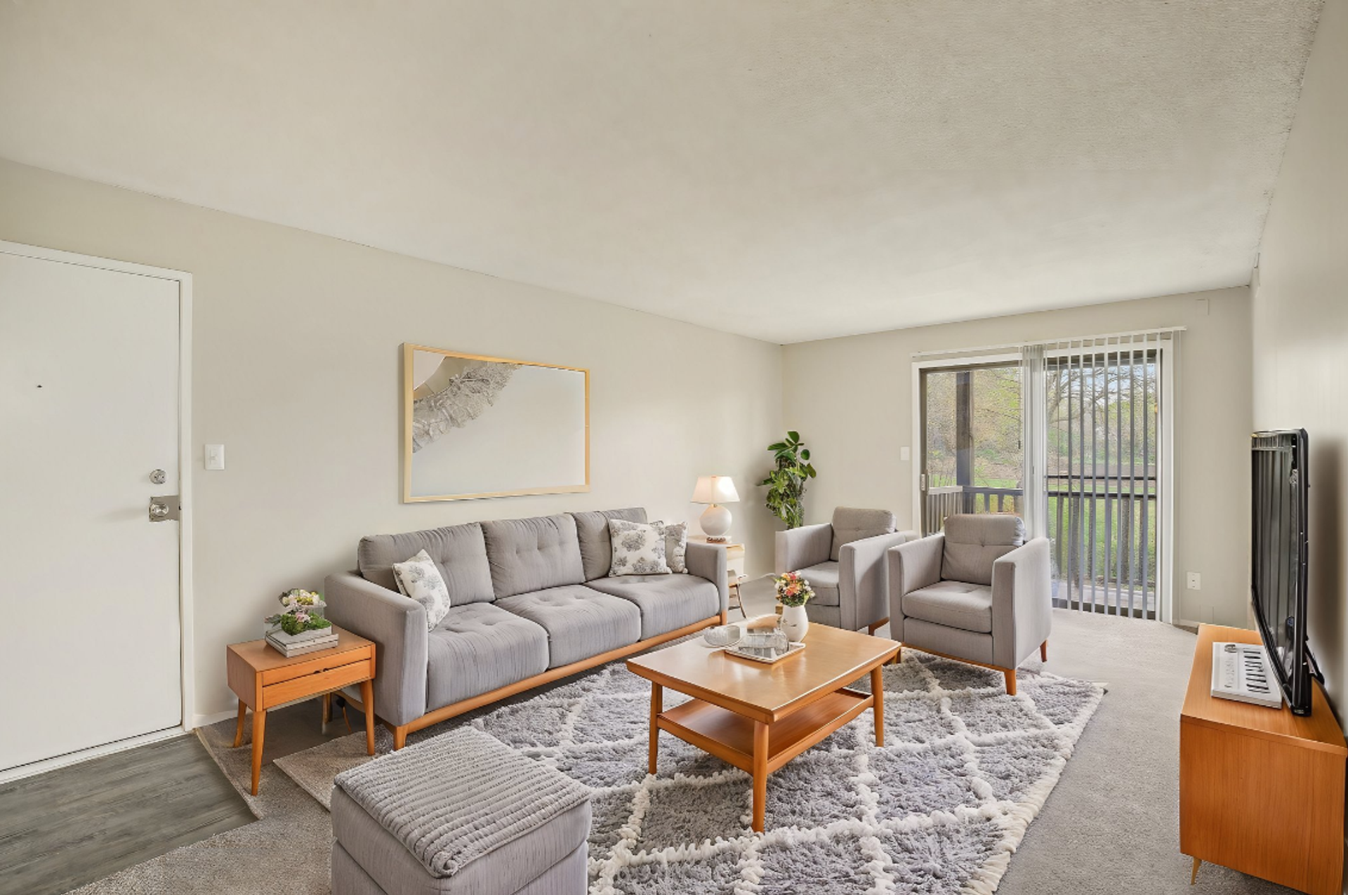 Raytown Apartment: 8620 E Utopia Dr