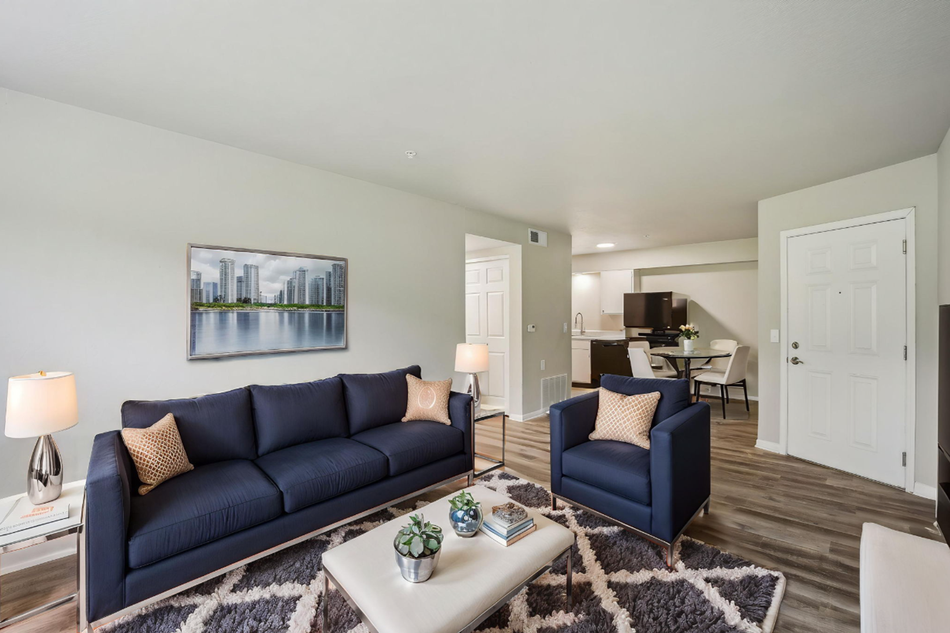 De Soto Apartment: 9680 Lexington Ave